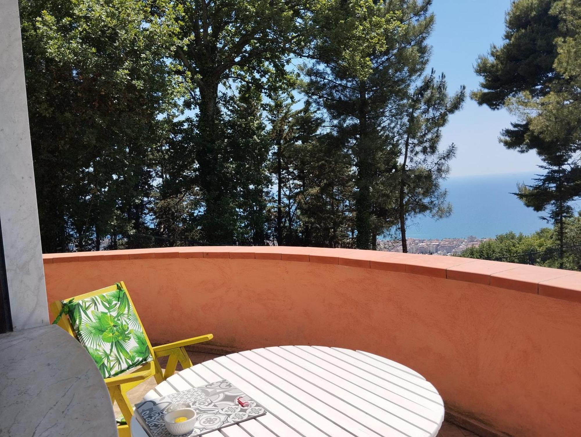 Verde Smeraldo Salerno Oda fotoğraf